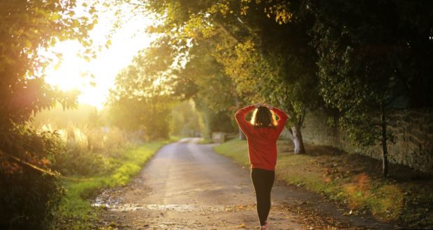 Los resultados son "buenas noticias para los adultos mayores que pueden tener dificultad para caminar a pasos más rápidos", dijo Keith Díaz, investigador del Centro Médico de la Universidad de Columbia en la ciudad de Nueva York.