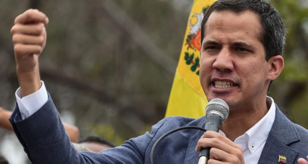 Venezuela: Juan Guaidó pide a su representante en Estados Unidos Carlos Vecchio que se reúna con el Comando Sur. (AFP).