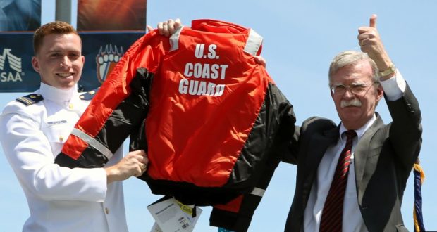 El asesor de Seguridad Nacional, John Bolton, dijo a los recién graduados de la Guardia Costera el martes 22 de mayo de 2019 que EE.UU. quiere aumentar "la cooperación" con el gobierno interino que lidera Juan Guaidó en Venezuela.