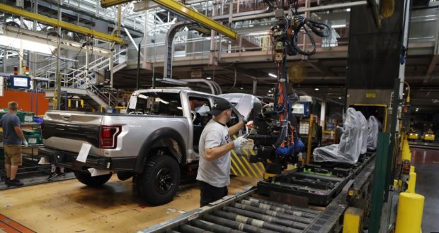 Unos 2.300 trabajadores afectados están en Estados Unidos, dijo el portavoz de Ford Motor Co