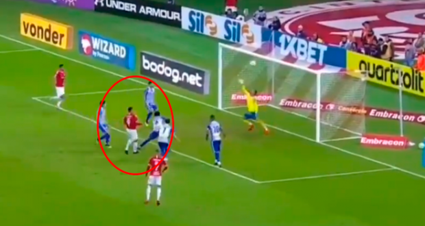 Paolo Guerrero anotó su noveno gol en 13 partidos con el Inter de Porto Alegre.