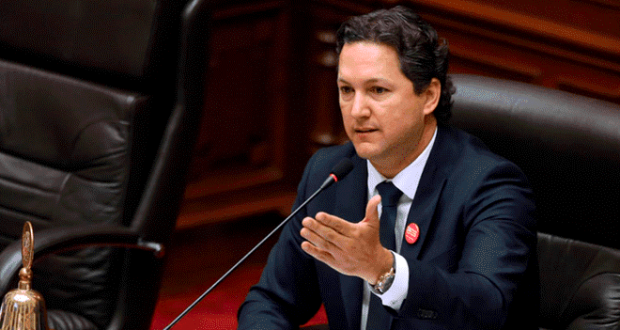 Daniel Salaverry presentó acción de amparo contra miembros de la Comisión de Ética. Foto: Difusión