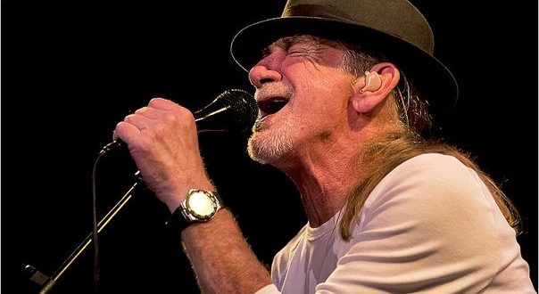 Vocalista principal de Santana llegará a Perú para ofrecer importante concierto
