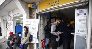 Las autoridades colombianas buscan que los venezolanos que viven en su territorio reciban los mismos beneficios laborales que los de su país para evitar la explotación.