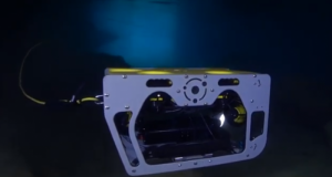 Se trata de una "prueba piloto para poder liberar, en el futuro, tiburones de aguas profundas", explica el CEO de Nido Robotic, Roy Torgersen. (Captura de pantalla)