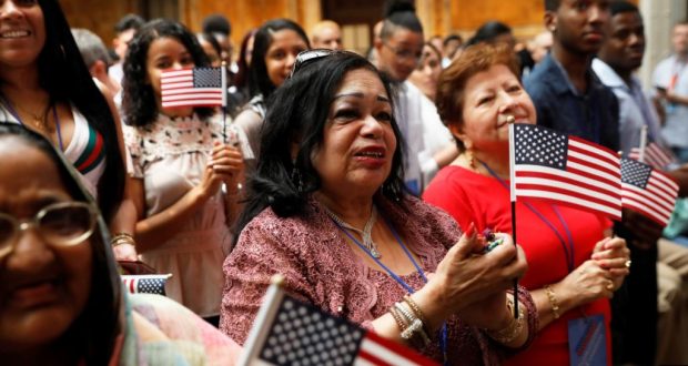 A mediados de octubre entrará en vigor la Regla Final de Carga Pública, que reflota una ley de 140 años y que apunta a migrantes que reciben beneficios del gobierno.